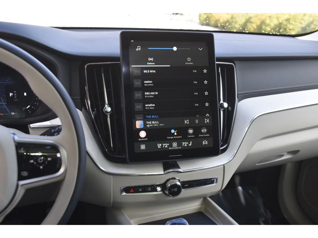 2026 Volvo - image 18