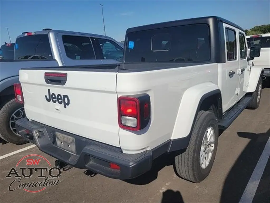 2023 Jeep Gladiator Sport photo 3