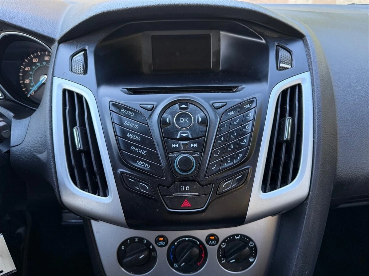 2014 Ford Focus SE - Photo 15