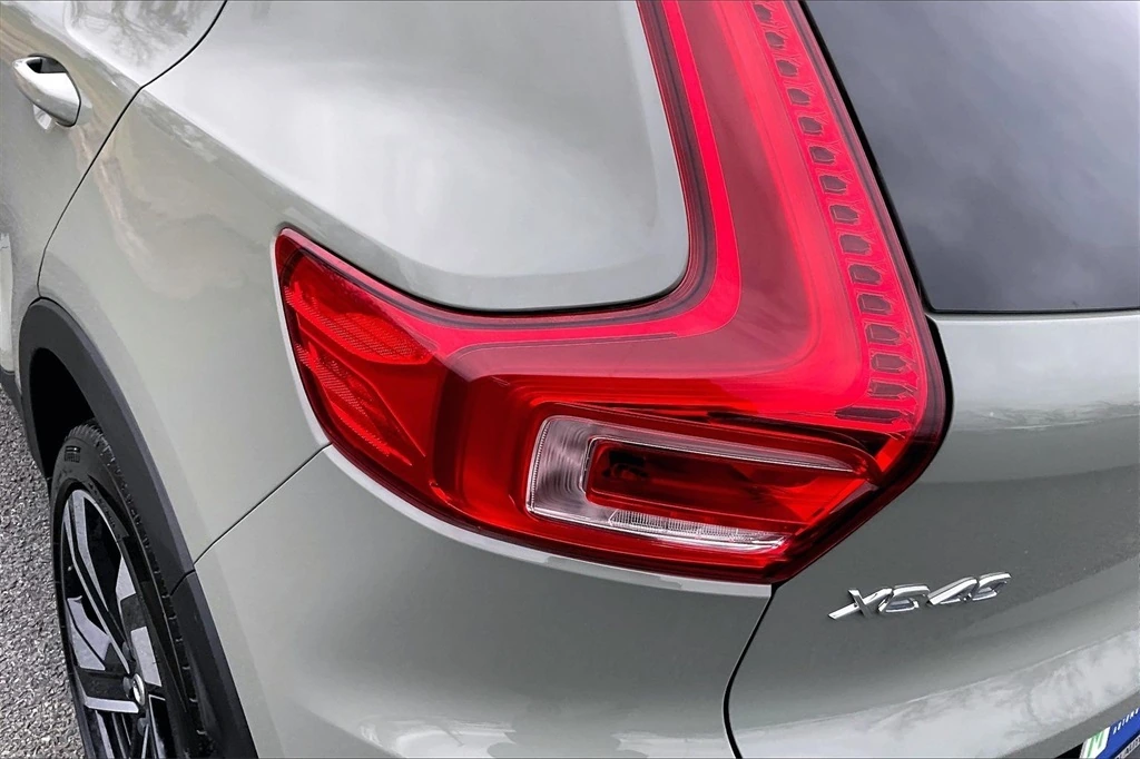 2024 Volvo - image 23