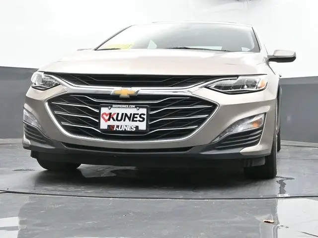 2024 Chevrolet Malibu Premier 2LT photo 39