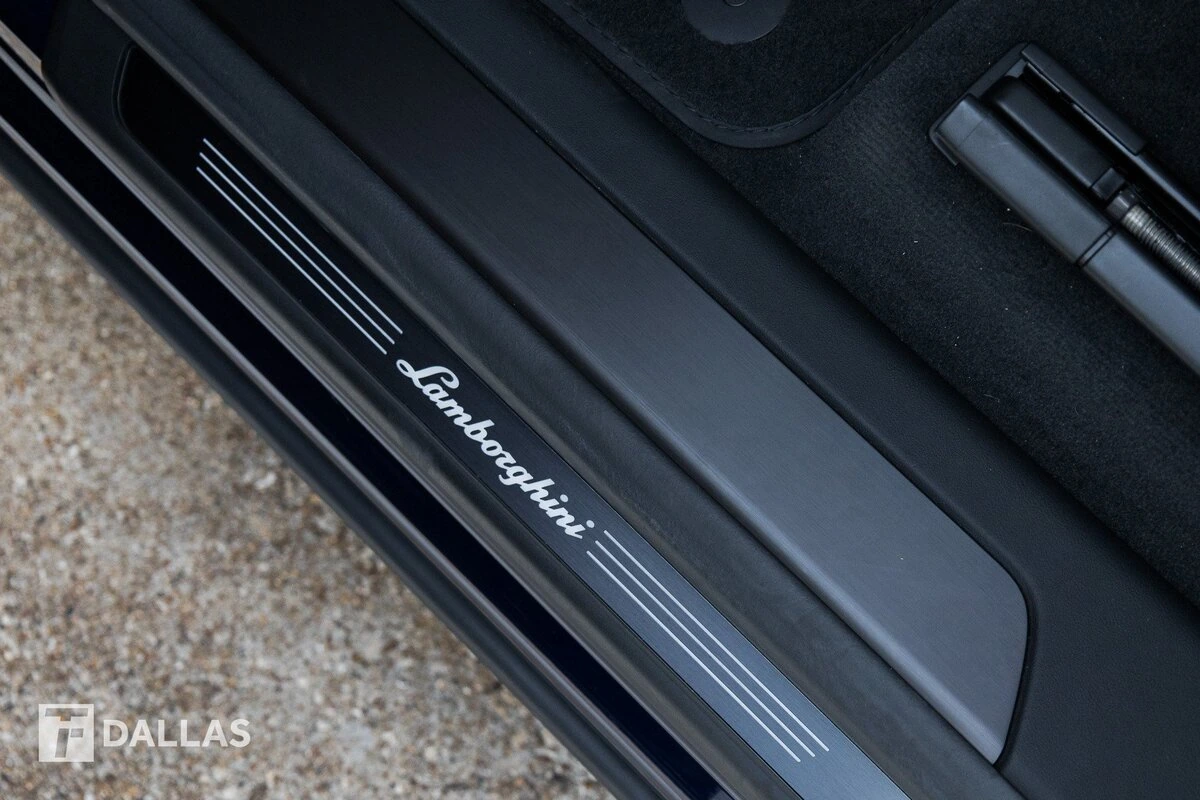 2024 Lamborghini Urus S - Photo 21
