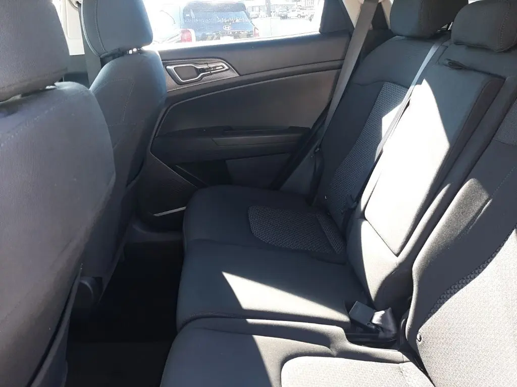 2024 Kia Sportage LX photo 11