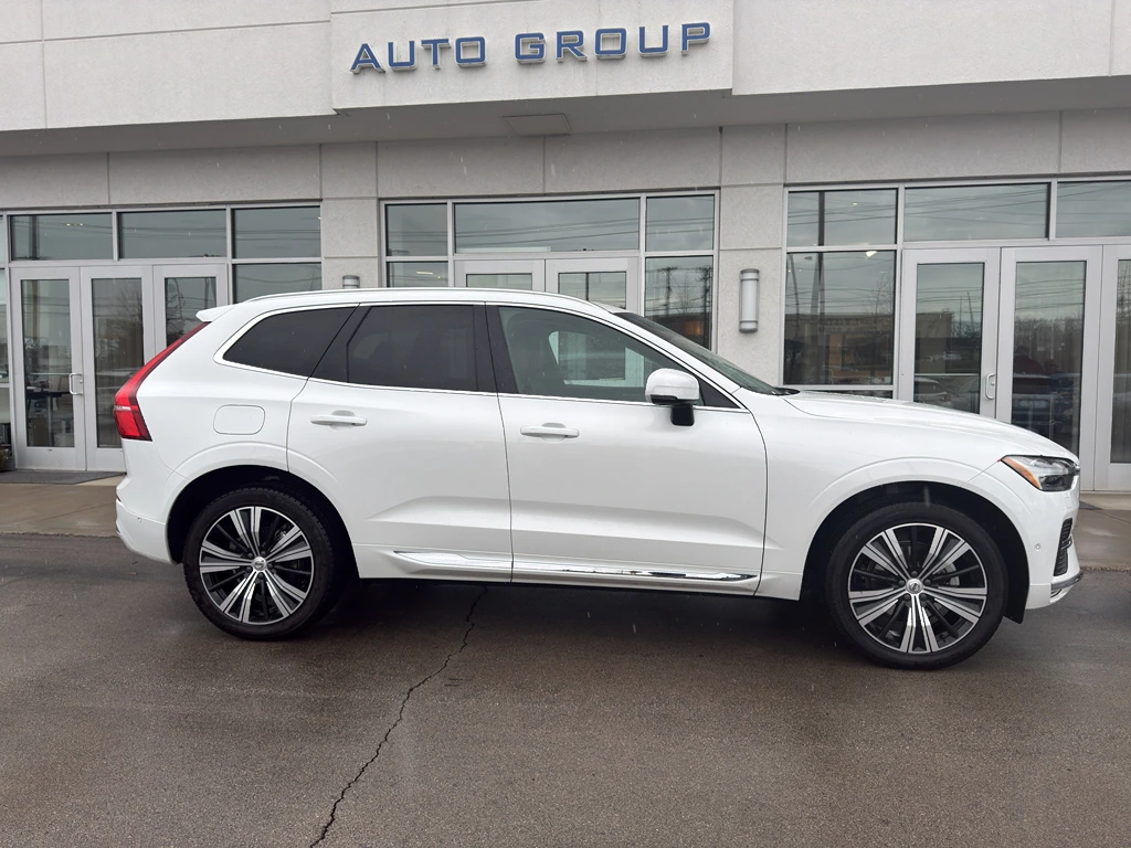 2023 Volvo - image 2