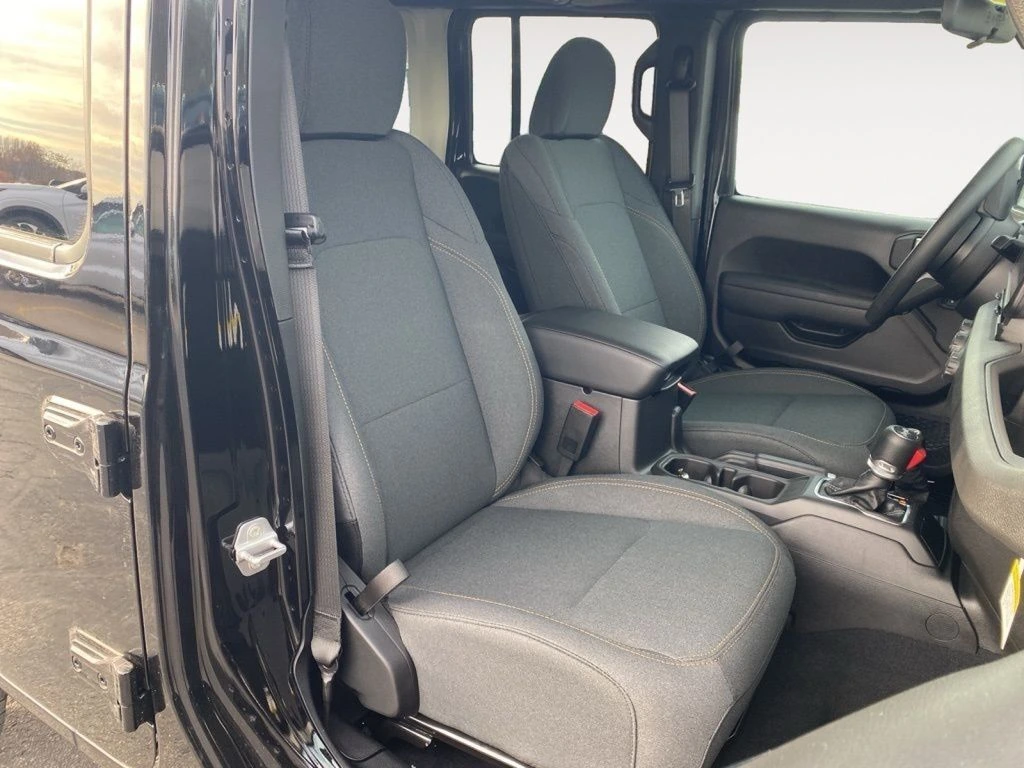 2026 Jeep Wrangler 4-Door Sport - Photo 23