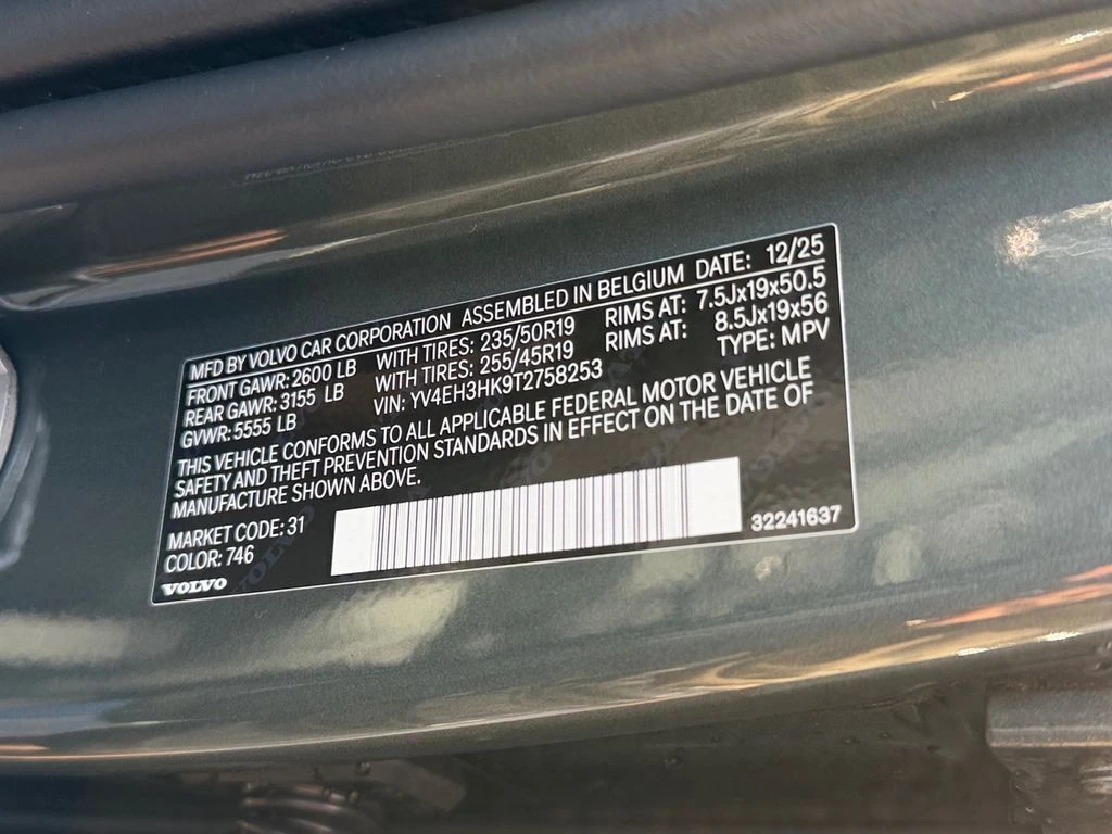 2026 Volvo - image 27