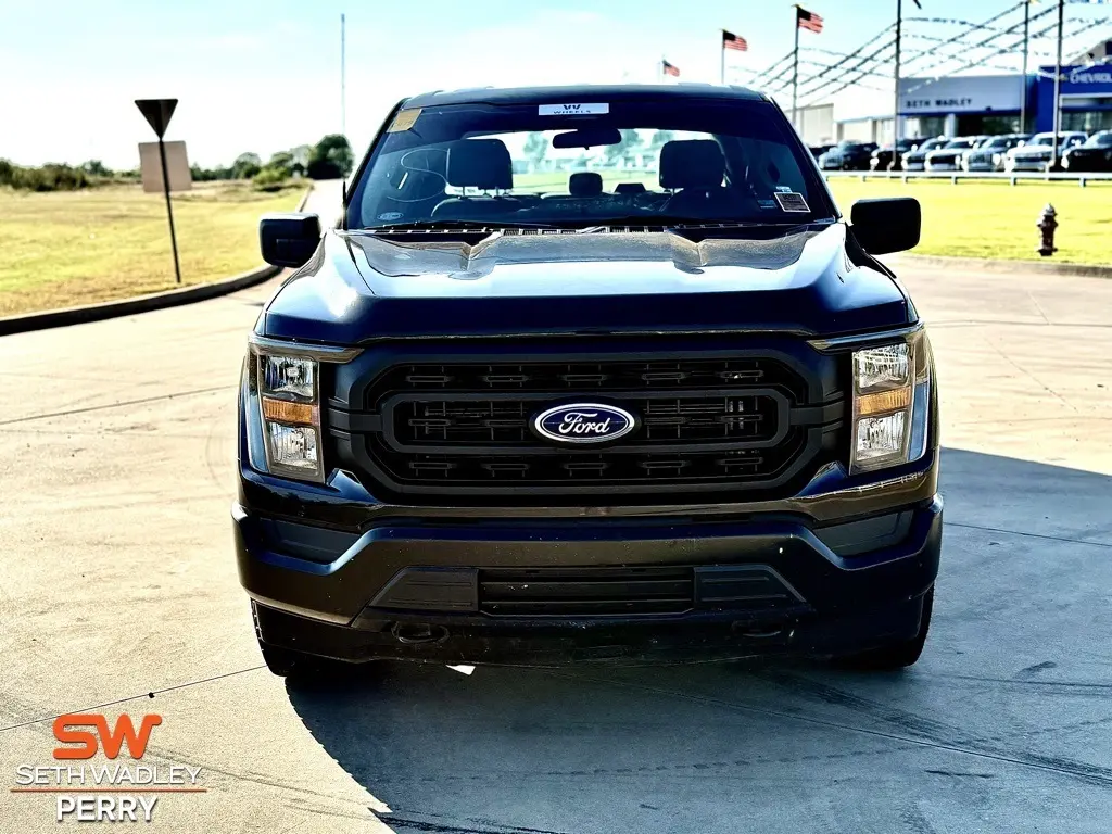2023 Ford F-150 XL photo 2