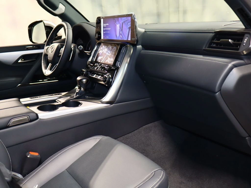 2026 Lexus LX 600 F-Sport - Photo 33