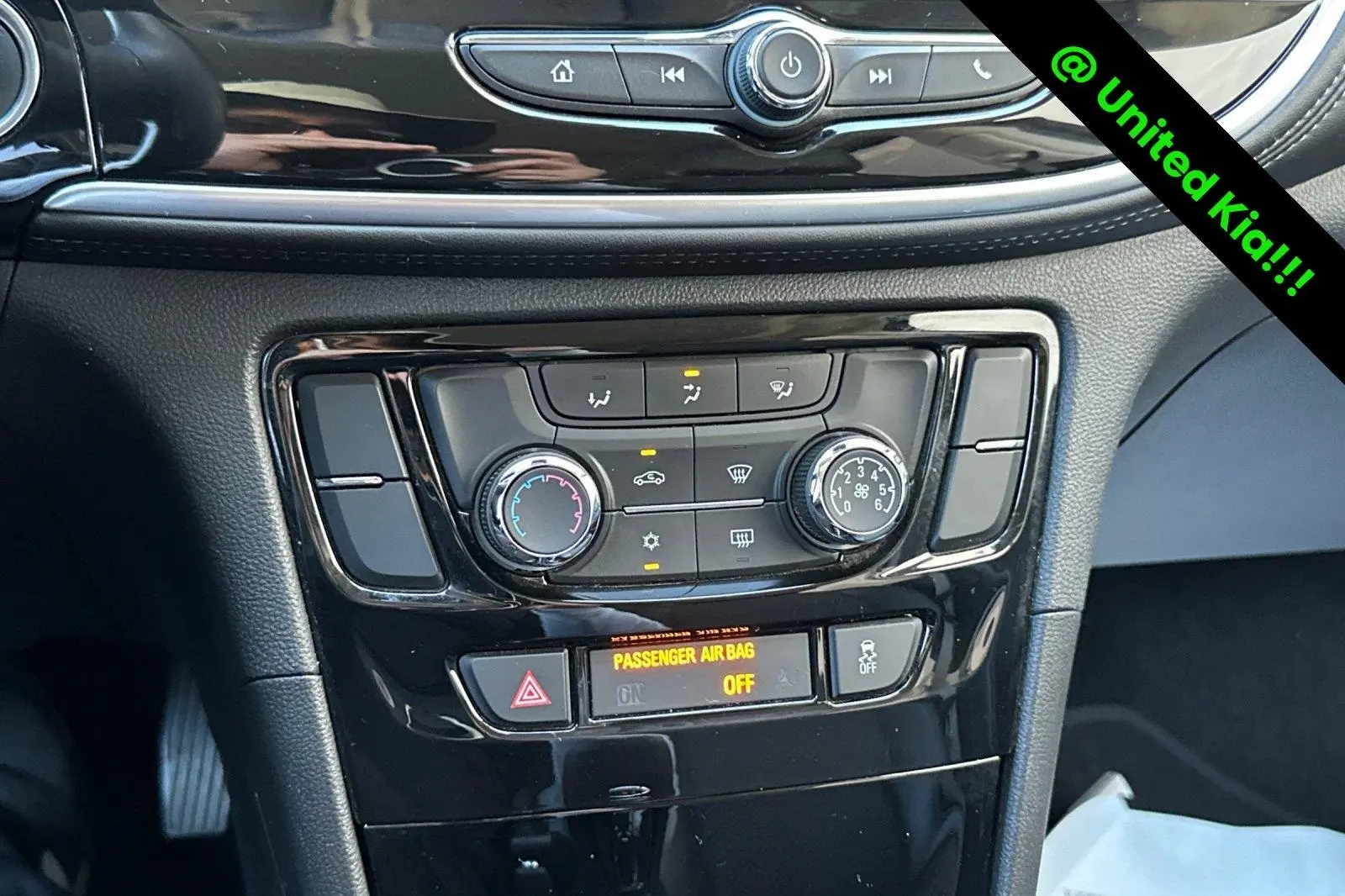 2022 Buick Encore Preferred photo 19