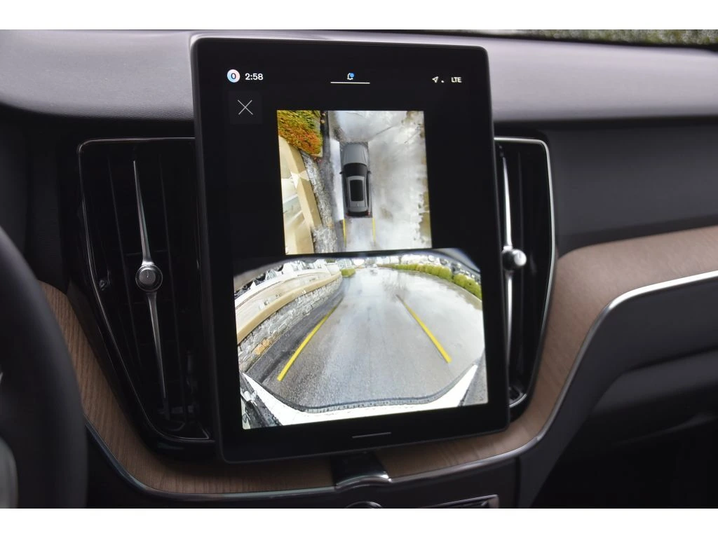 2026 Volvo - image 20