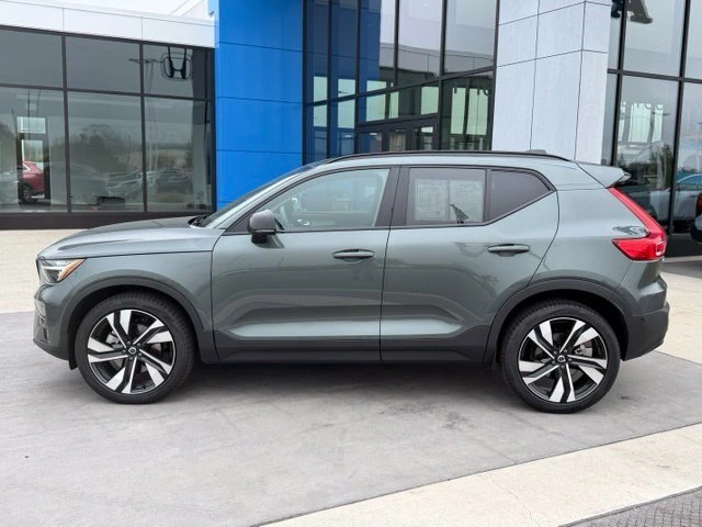 2026 Volvo XC40 Ultra - Photo 8