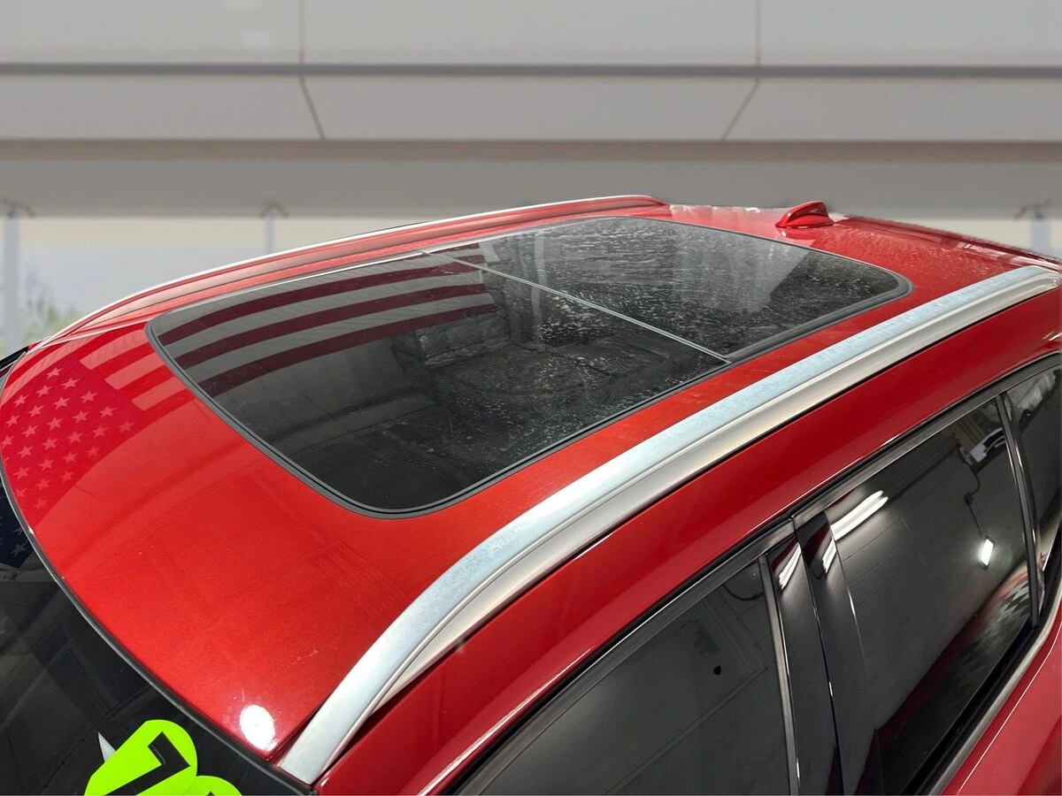 2021 Volvo - image 11