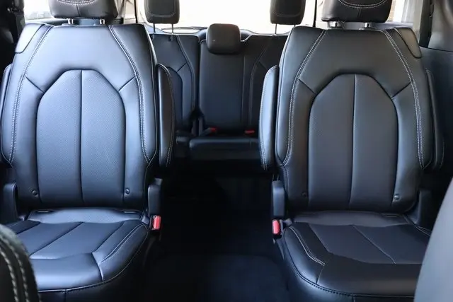 2026 Chrysler Pacifica photo 41