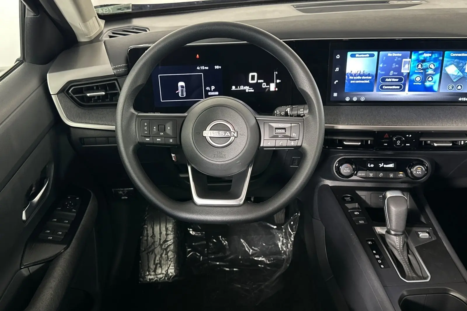 2026 Nissan Kicks SV photo 9