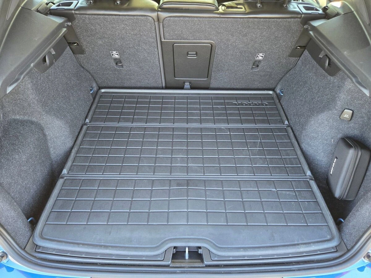 2023 Volvo - image 12