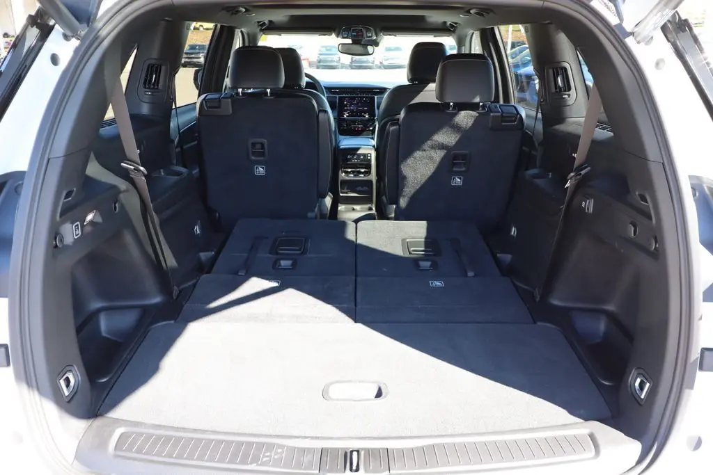 2024 Jeep Grand Cherokee Laredo photo 32