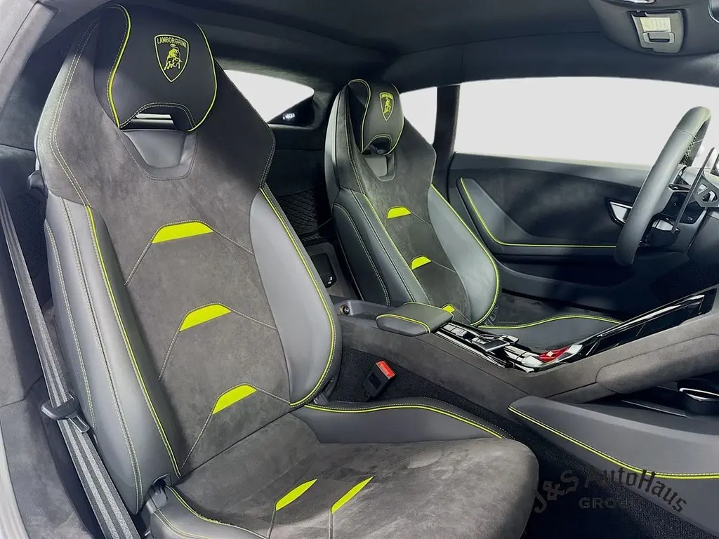 2024 Lamborghini Huracan Tecnica Base photo 28