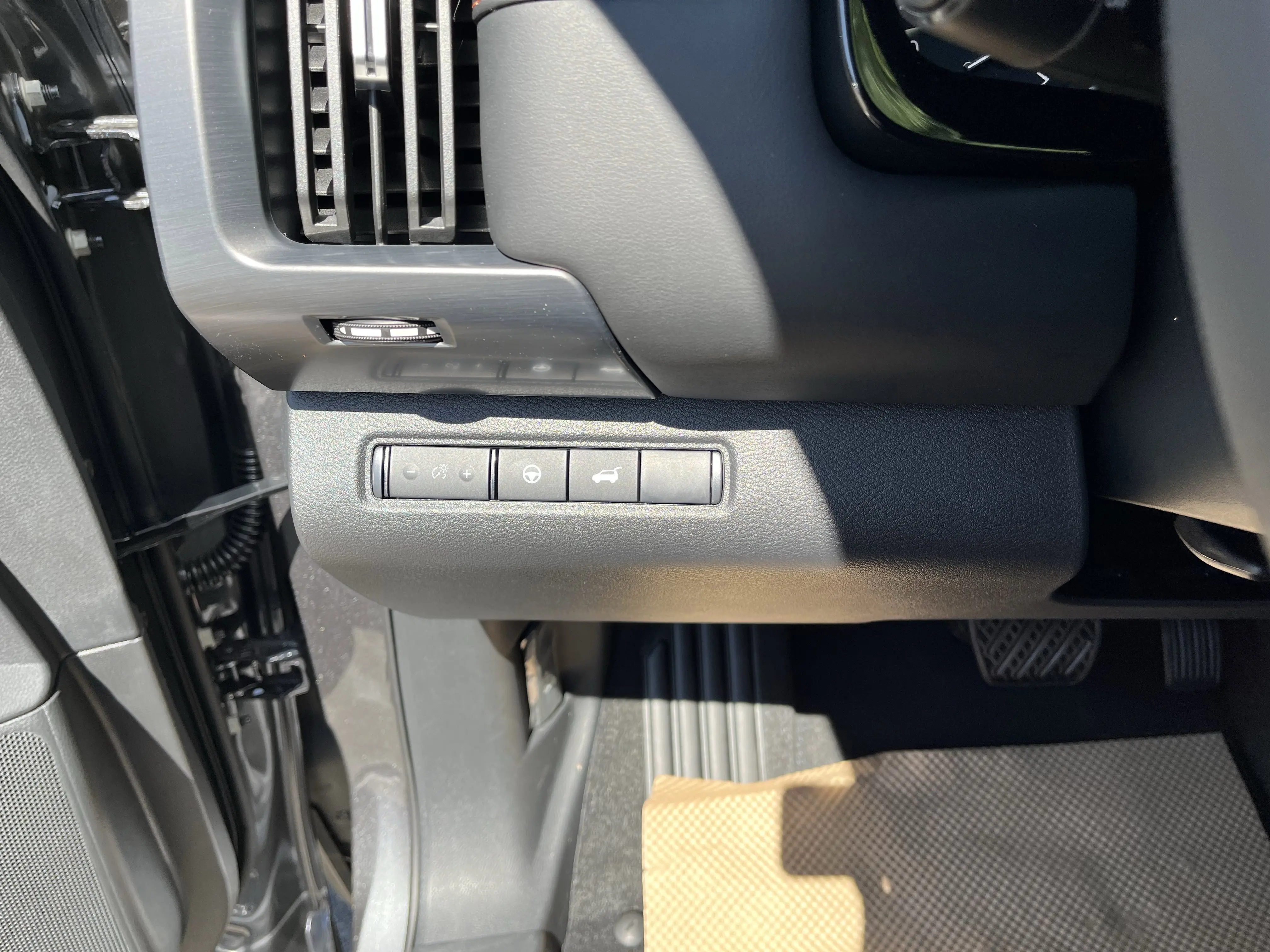 2025 Nissan Pathfinder Rock Creek photo 9