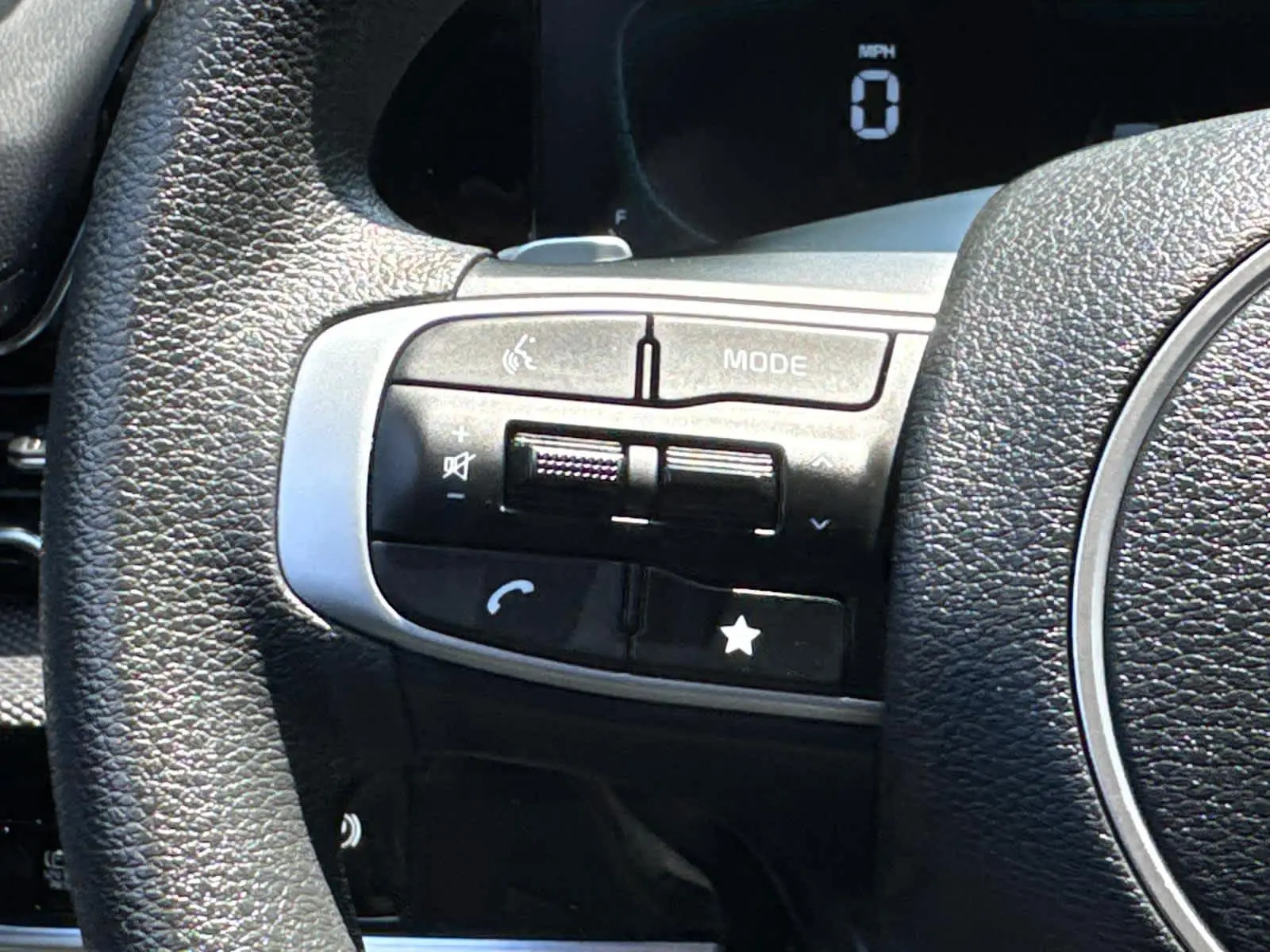 2023 Kia Sportage Hybrid LX photo 19