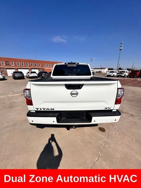 2024 Nissan Titan SV - Photo 9