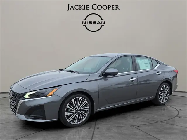2025 Nissan Altima SL's photo