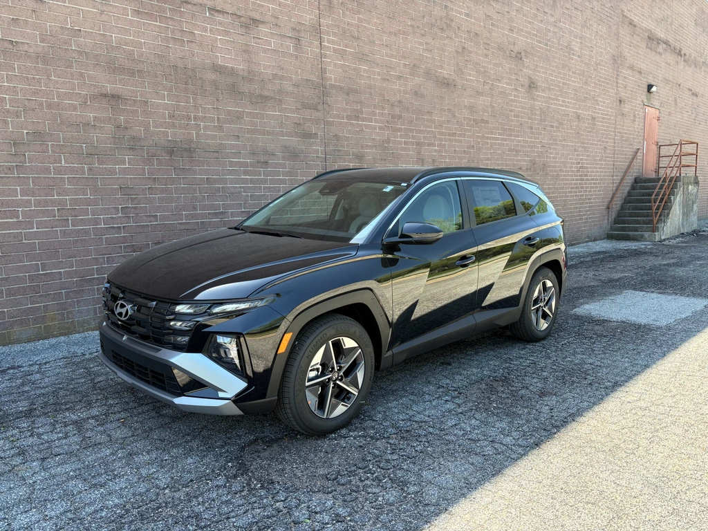2026 Hyundai Tucson SEL FWD's photo