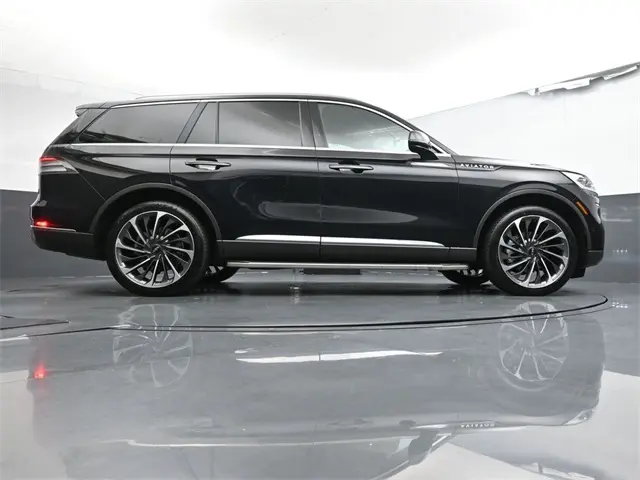 2020 Lincoln Aviator Reserve photo 33