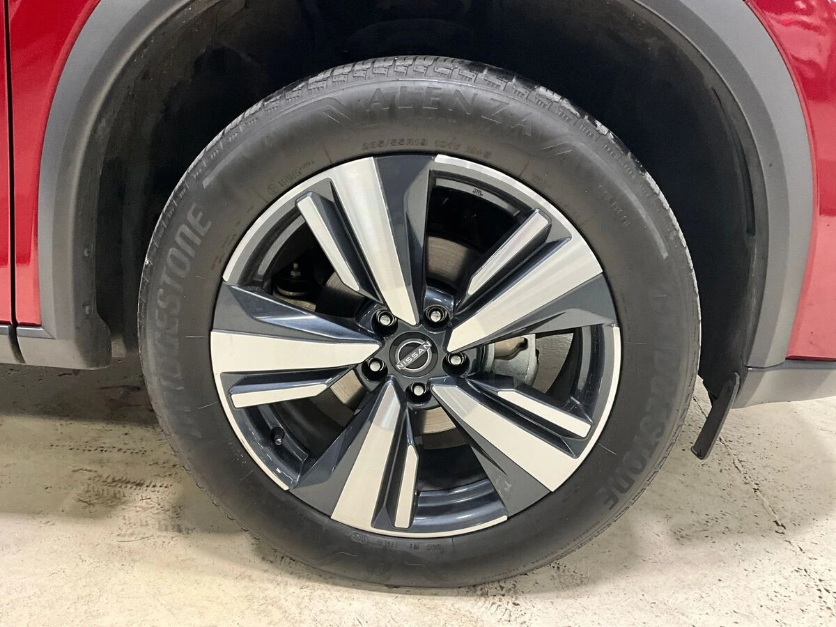 2025 Nissan Rogue SL - Photo 11