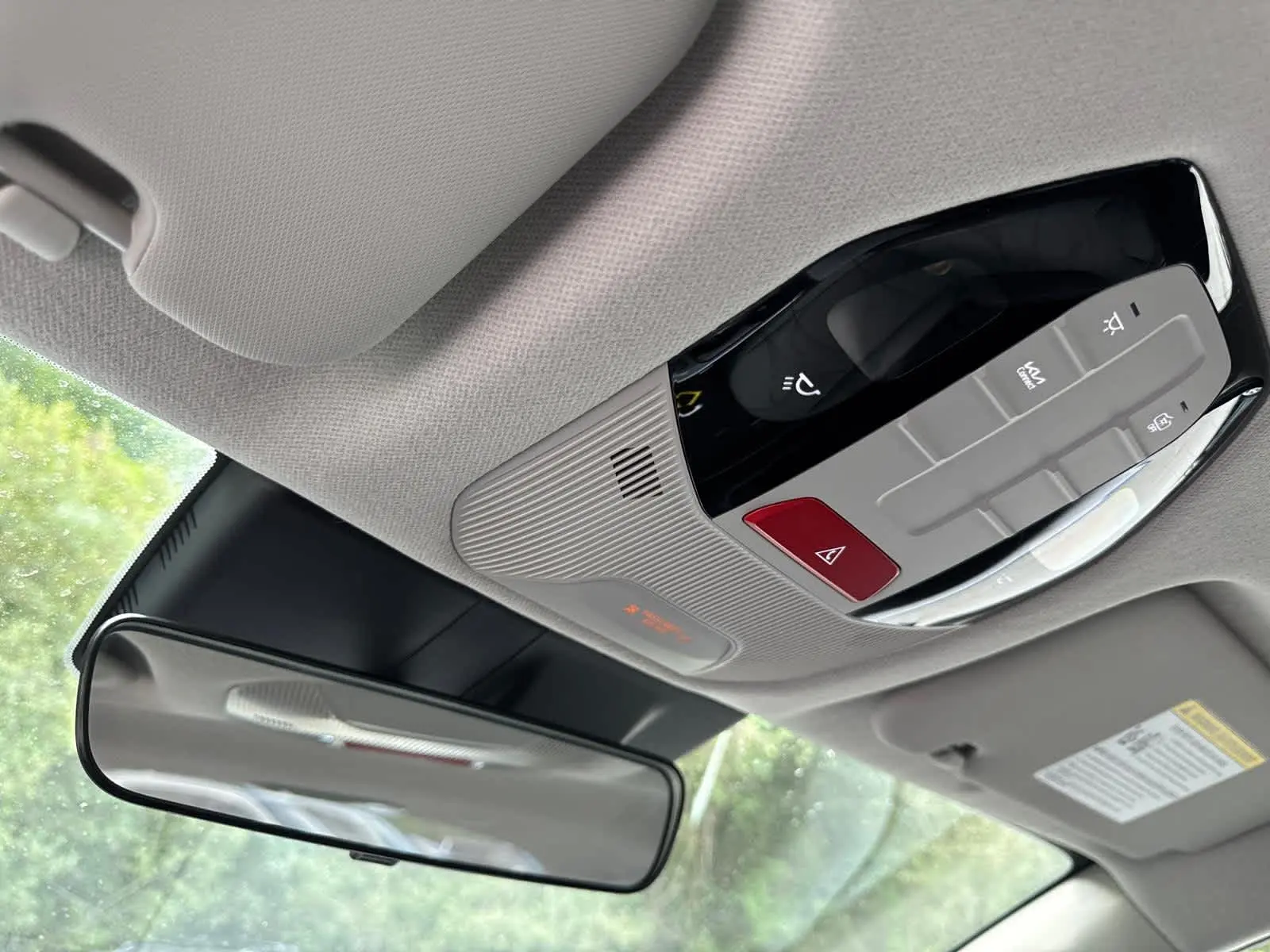 2025 Kia K4 LXS photo 28