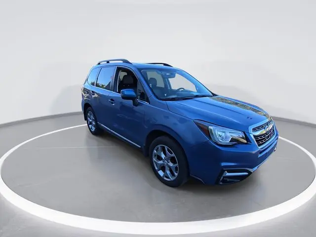 2017 Subaru Forester 2.5i Touring photo 2