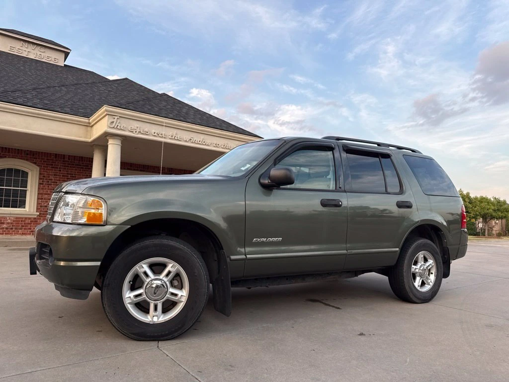 2004 Ford Explorer