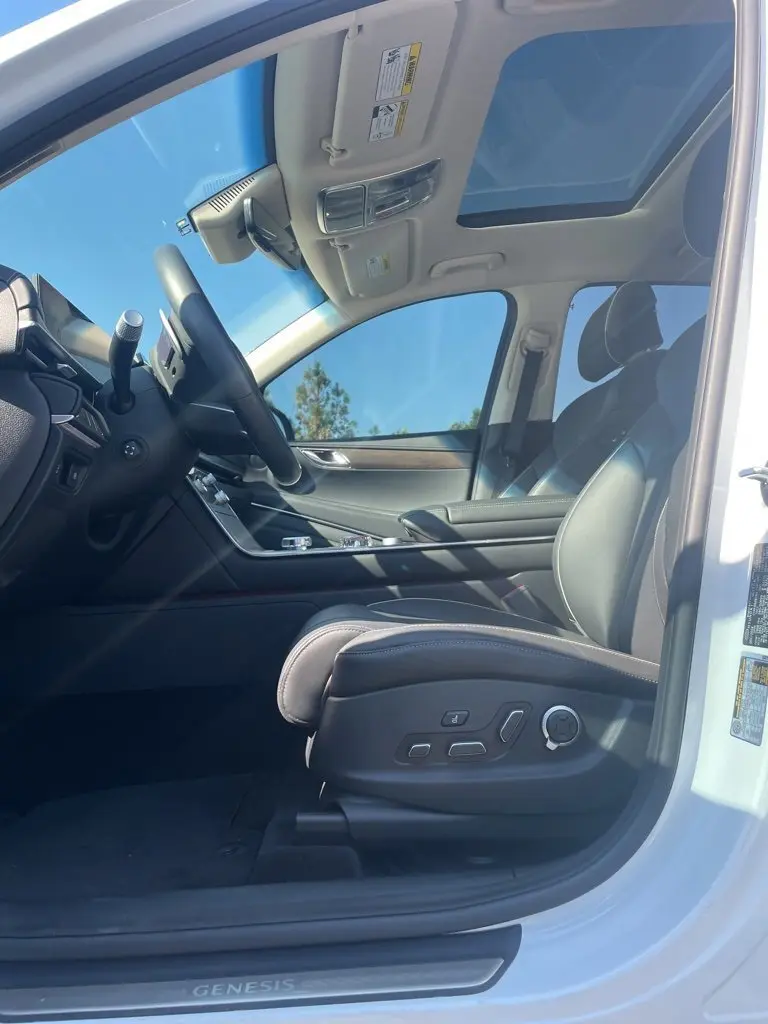 2025 Genesis GV80 3.5T Advanced AWD photo 13