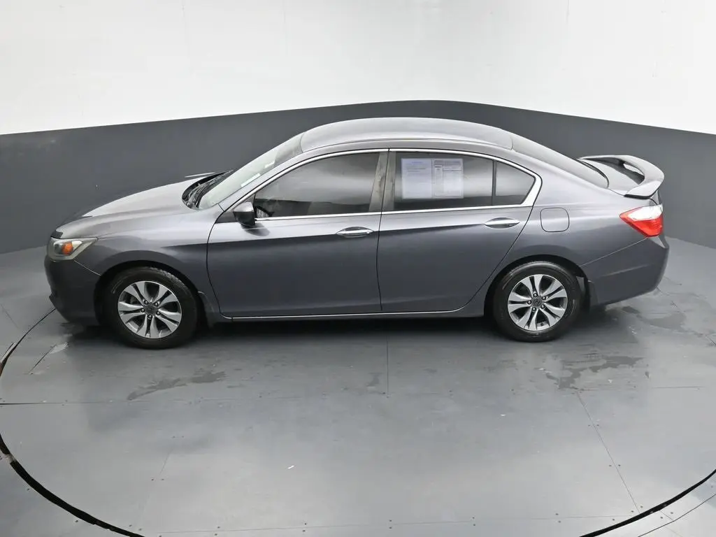 2015 Honda Accord LX photo 31