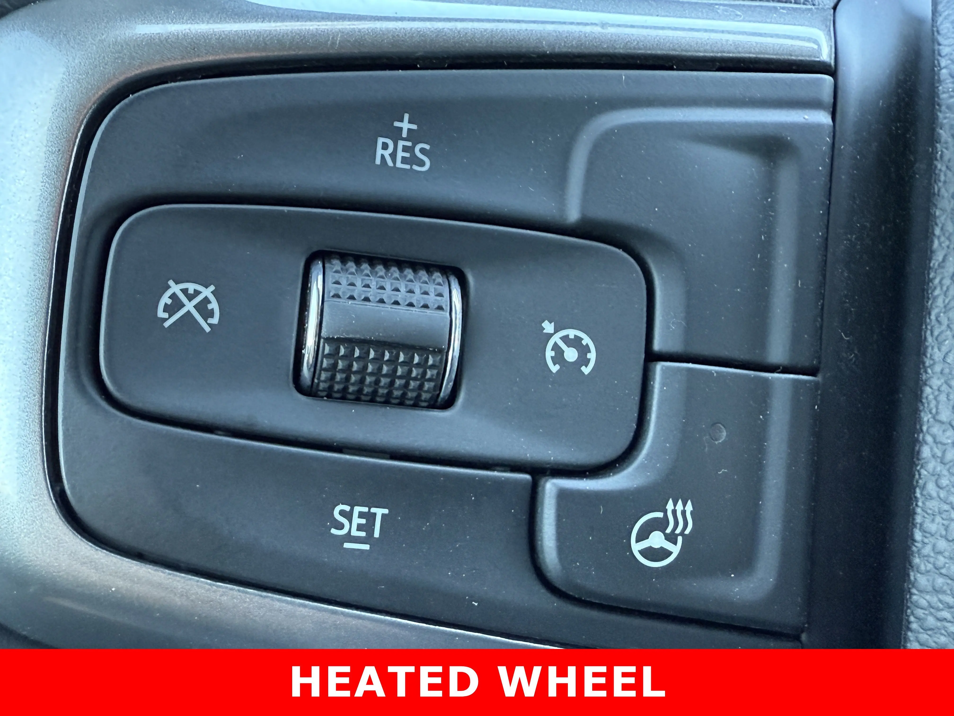 2022 Chevrolet Silverado 1500 RST photo 15