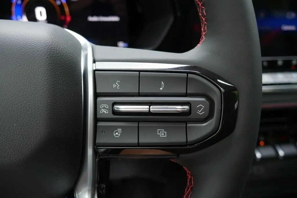 2026 Chevrolet Colorado Z71 photo 14
