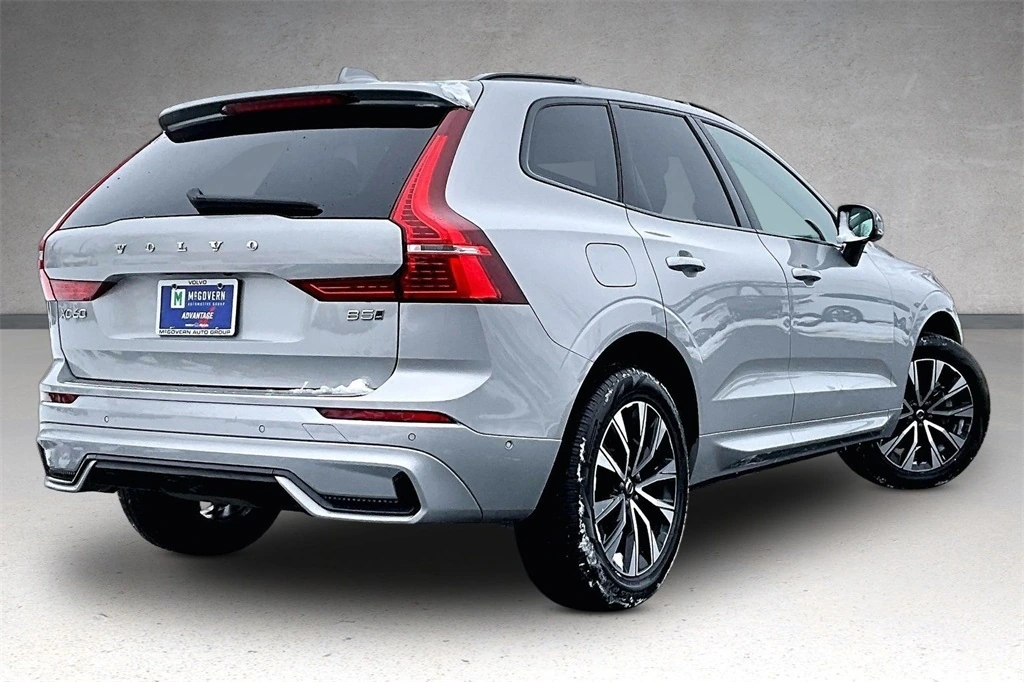 2023 Volvo - image 6