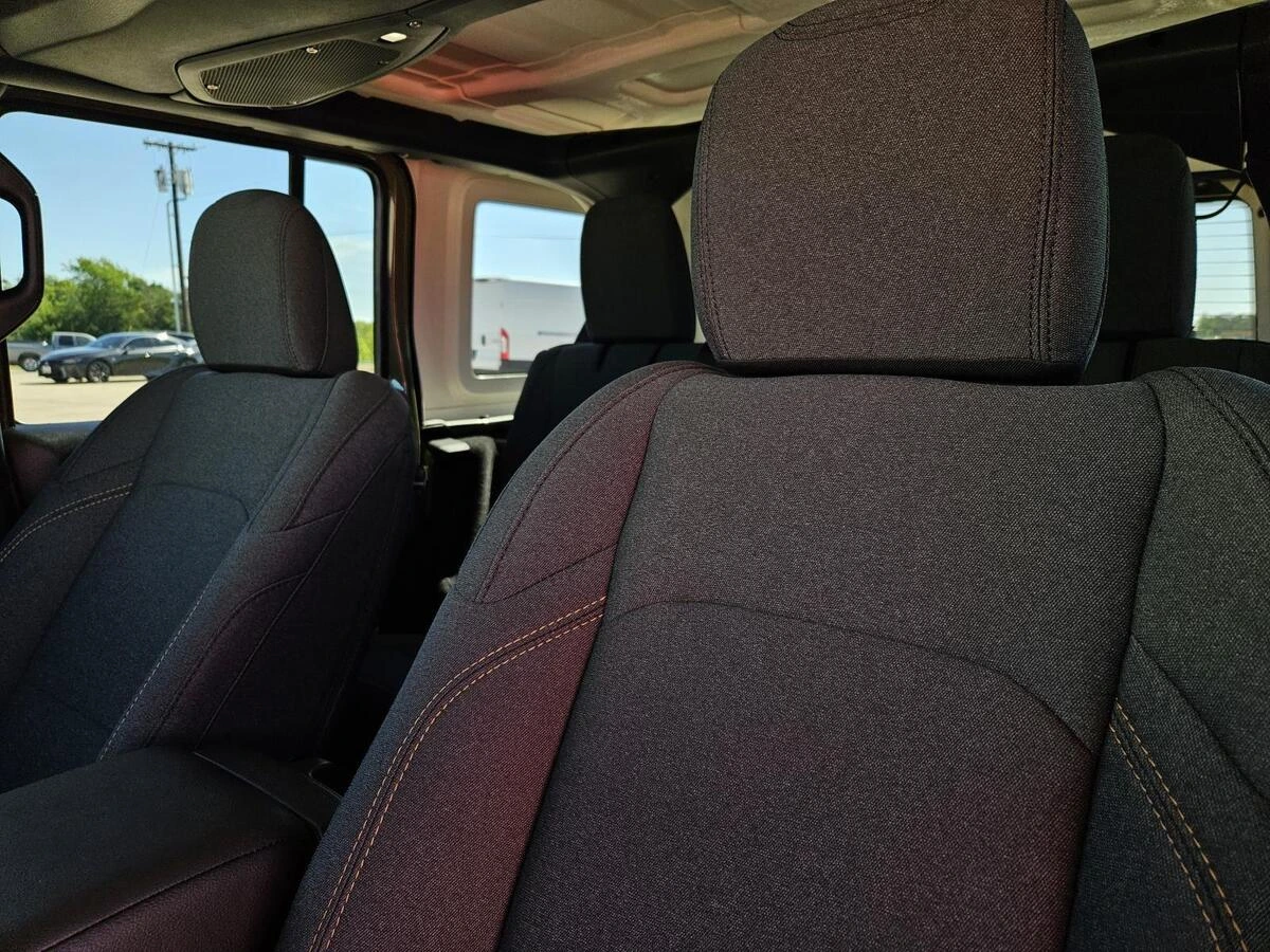 2025 Jeep Wrangler 4-Door Sport S - Photo 11