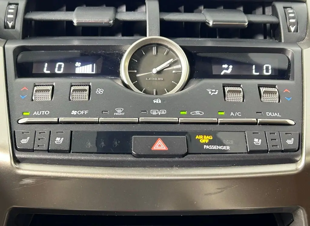 2020 Lexus NX 300 photo 19