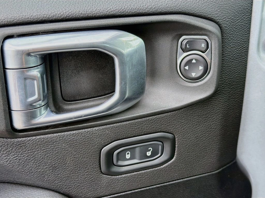 2022 Jeep Gladiator Overland - Photo 21
