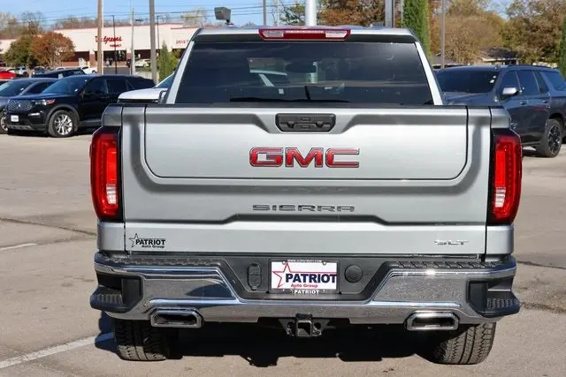 2026 Gmc Sierra 1500 SLT photo 2