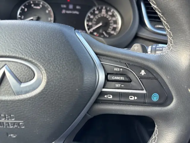 2021 Infiniti QX50 Essential photo 13