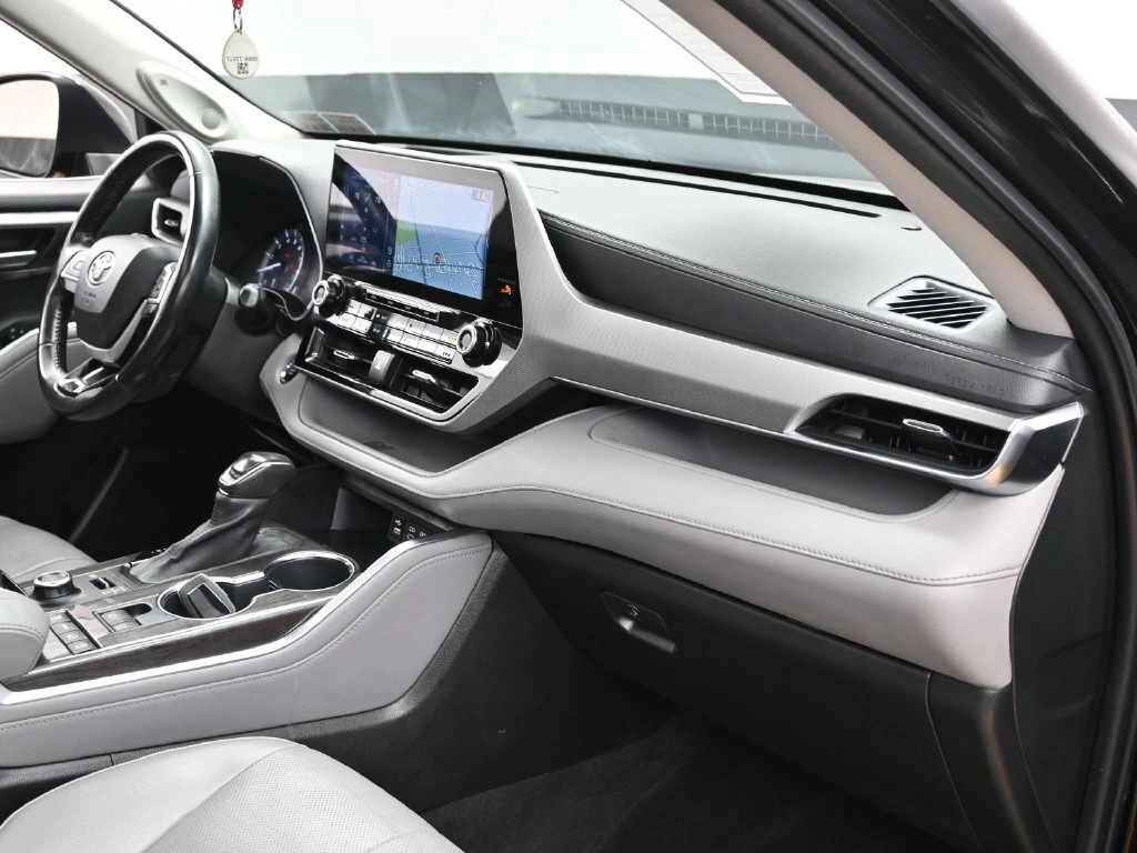 2022 Toyota Highlander Platinum - Photo 30