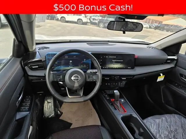 2026 Nissan Kicks SR photo 4