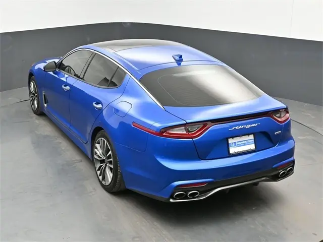 2018 Kia Stinger Premium photo 25