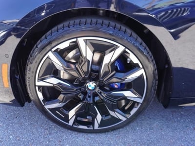 Pre-Owned-2024-BMW-5Series-530i-ID12431821180-aHR0cDovL2ltYWdlcy51bml0c2ludmVudG9yeS5jb20vdXBsb2Fkcy9waG90b3MvMC8yMDI1LTAx-LTIxLzItMTg3OTE2NjctNjc4ZmYyOWY0ZmM0Mi5qcGc=