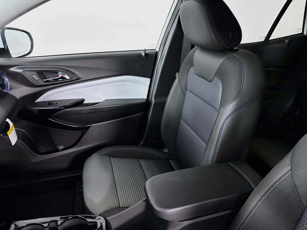 2026 Chevrolet Trax LT - Photo 21