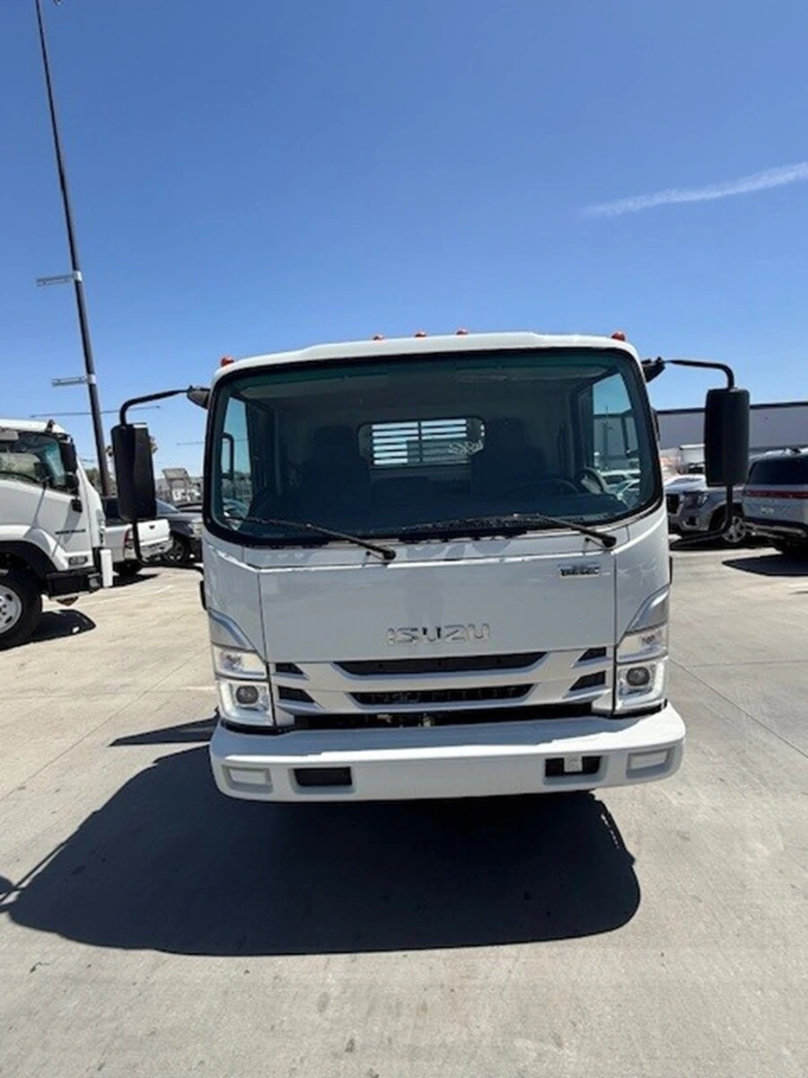 2024 Isuzu NRR — photo 5