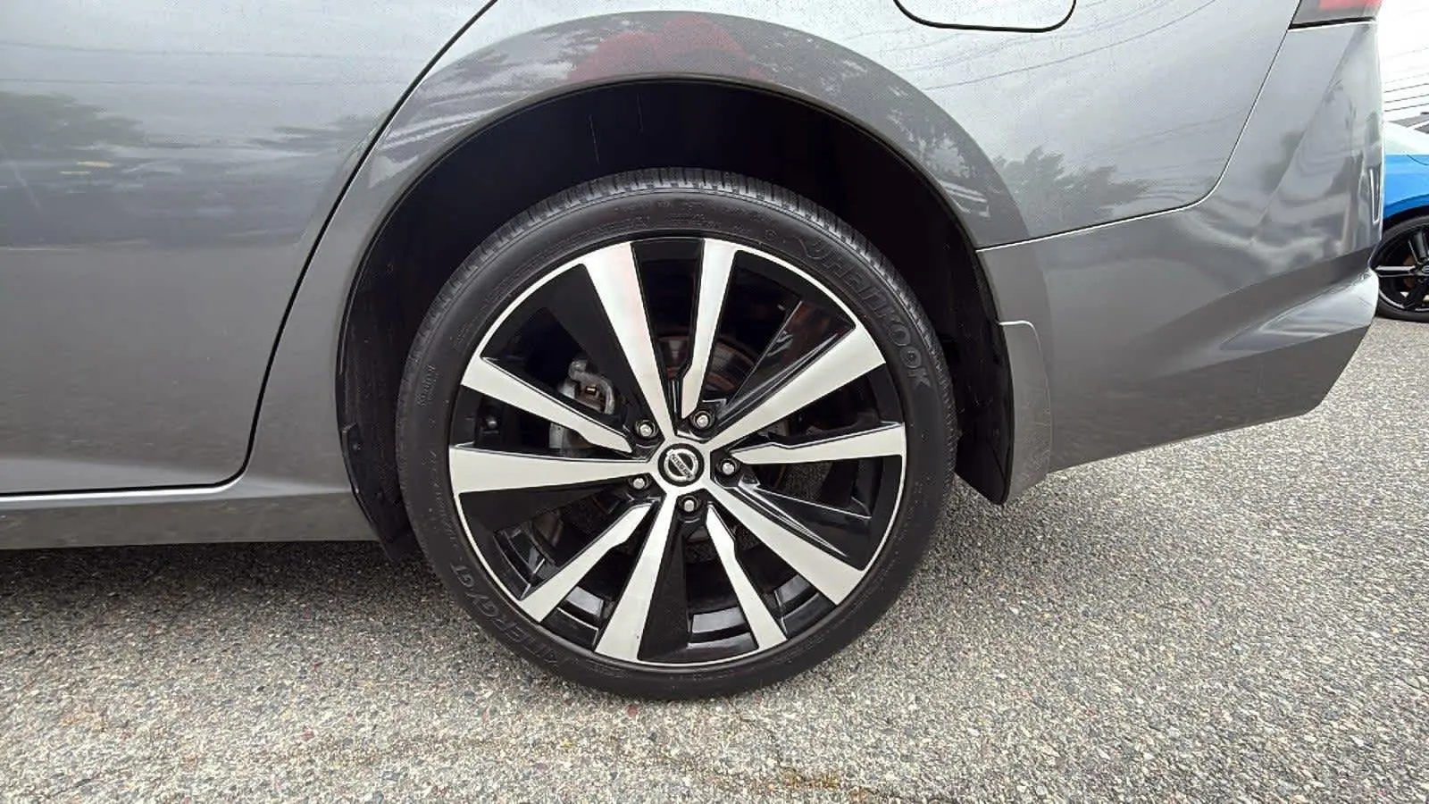 2022 Nissan Altima 2.5 Platinum photo 7