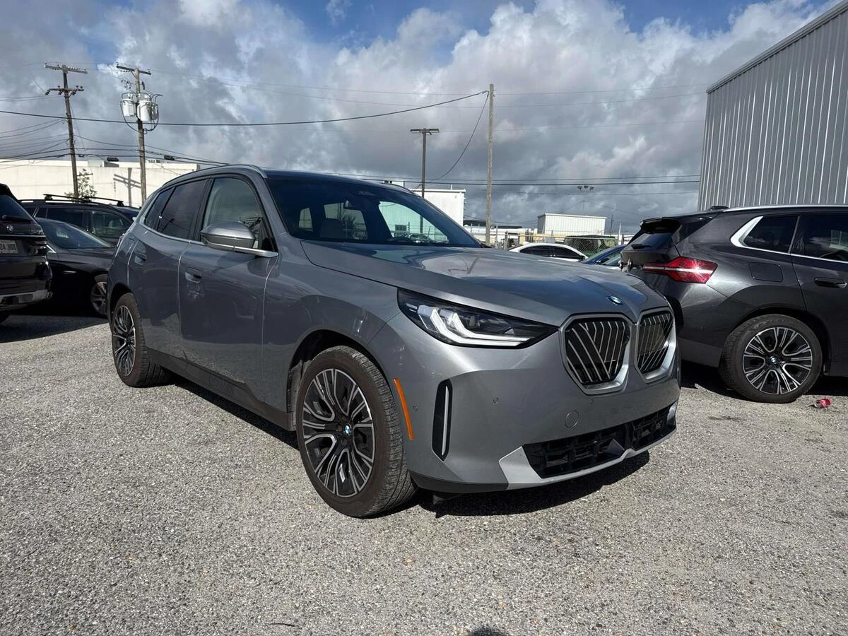 2025 BMW X3 30 XDRIVE's photo
