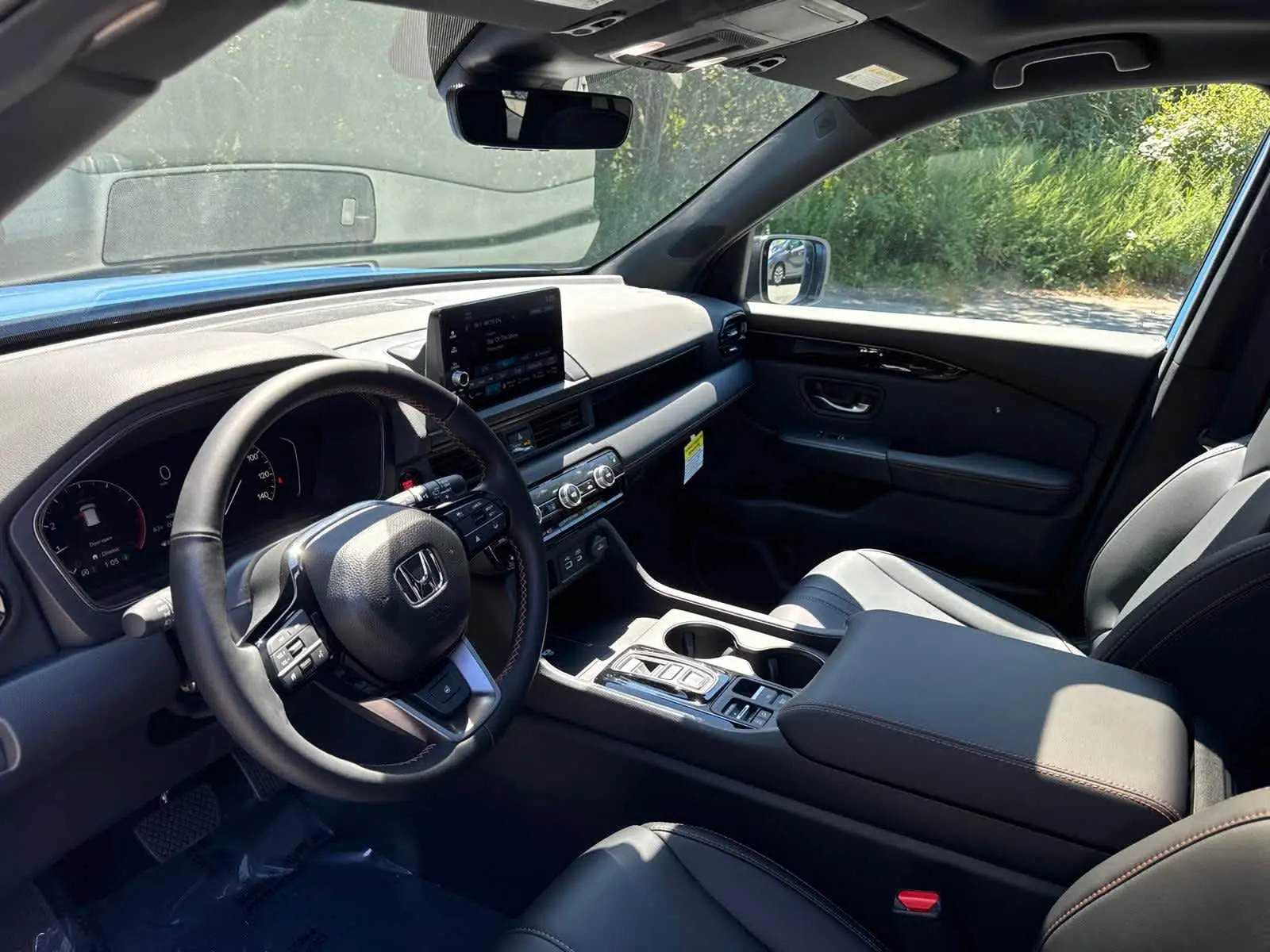 2025 Honda Pilot TrailSport photo 11